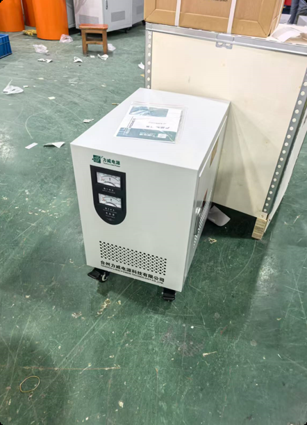 三相干式隔离变压器380V转220V