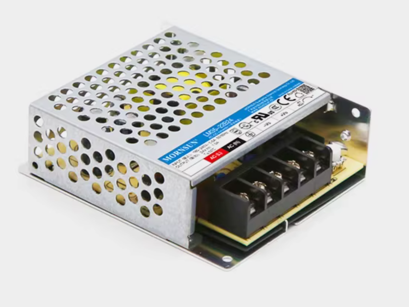 小巧实用的220V转12V直流开关电源